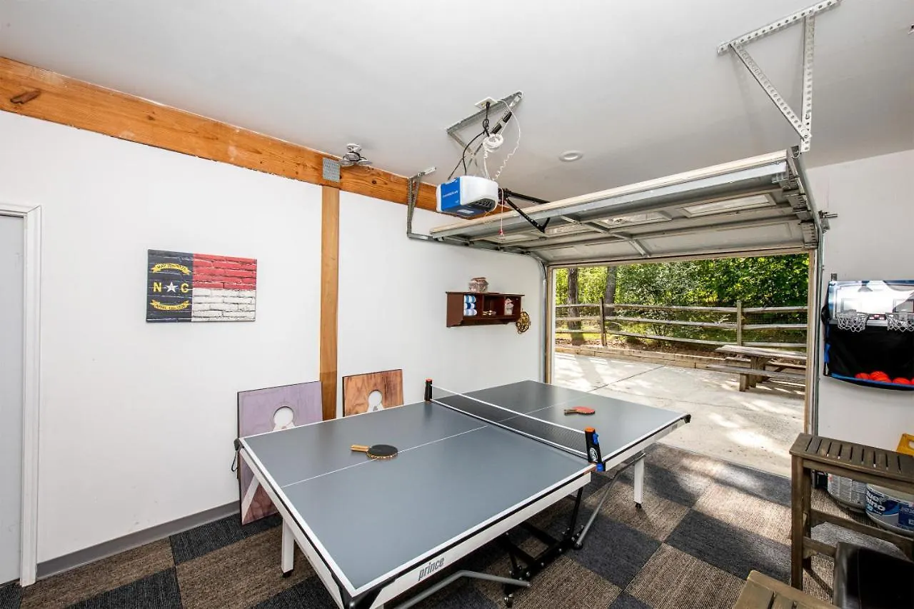 3Br Charlotte Escape Pool Hot Tub Theater 빌라 0*,  미국